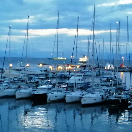 Apartment Port Apt 1-διαμερισμα στο λιμανι της αιγινας 1 Aegina